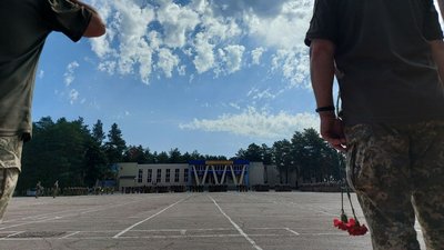 Майже 3500 військових Харківщини повернулися з ротації в зоні ООС Майже 3500 військових Харківщини повернулися з ротації в зоні ООС