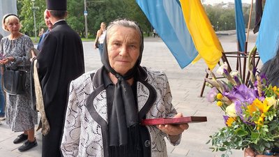 У Тернополі показали стяги, які використовували в різні часи становлення української державності У Тернополі показали стяги, які використовували в різні часи становлення української державності