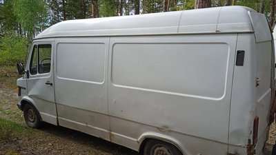 На Житомирщині затримали автомобіль з лісопродукцією без документів