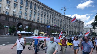 У центрі Києва відбулася акція на підтримку білоруської опозиції У центрі Києва відбулася акція на підтримку білоруської опозиції