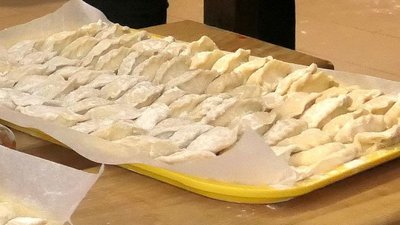 На кордоні Сумщини готують їжу для українських захисників На кордоні Сумщини готують їжу для українських захисників
