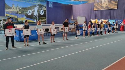 "Вперше за 20 років". У Бахмуті проходить Чемпіонат України з важкої атлетики "Вперше за 20 років". У Бахмуті проходить Чемпіонат України з важкої атлетики
