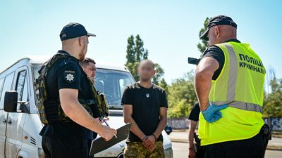 Затримання двох чоловіків у Запоріжжі, котрих підозрюють у викраденні майна «Укрзалізниця»