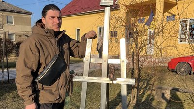 На Закарпатті відкрили мініскульптуру на честь художника Антона Кашшая На Закарпатті відкрили мініскульптуру на честь художника Антона Кашшая
