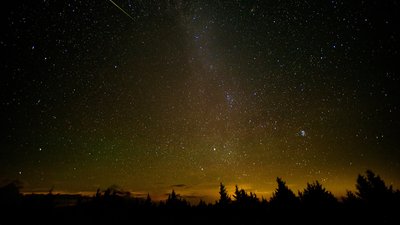 Час Персеїди. Чому "зорі падають" та як зробити ідеальне фото Час Персеїди. Чому "зорі падають" та як зробити ідеальне фото