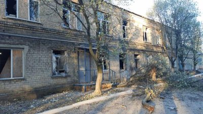 "Немає куди повертатися, бо наша хата згоріла вщент". Історія переселенців із Ма́р'їнки "Немає куди повертатися, бо наша хата згоріла вщент". Історія переселенців із Ма́р'їнки