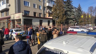У Луцьку повідомили про замінування офісного приміщення на проспекті Перемоги У Луцьку повідомили про замінування офісного приміщення на проспекті Перемоги