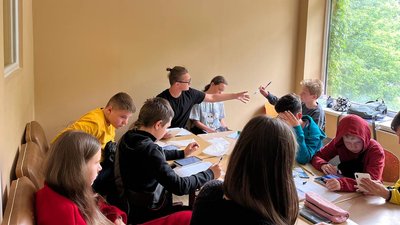 В Ужгороді відкрили навчальний хаб для дітей вимушених переселенців