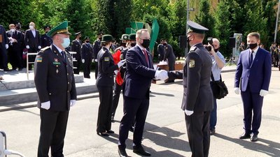 338 офіцерів отримали дипломи про закінчення навчання, фото: Суспільне 338 офіцерів отримали дипломи про закінчення навчання, фото: Суспільне