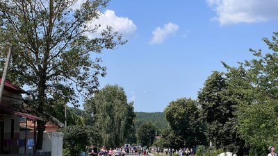 Проща в Зарваниці