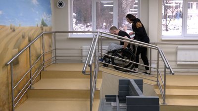 Відділення з навчання пересуванню на кріслах колісних у госпіталі