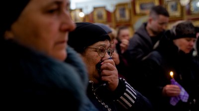 Церемонія прощання із загиблою родиною внаслідок атаки дрона по Одещині