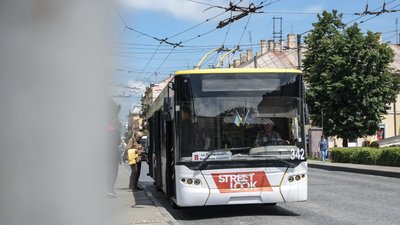 У Чернівцях тролейбуси їздитимуть за звичним графіком, але в режимі спецперевезень