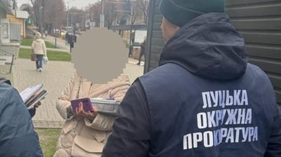 Затримання доцентки ВНУ, підозрюваної у хабарництві, грудень 2025 рік