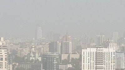 Частину України "накрили" наслідки пилової бурі з Астрахані. Що це означає і як захиститися