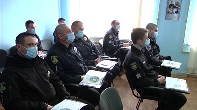 У Херсоні для поліцейських відкрили новий тренінговий центр У Херсоні для поліцейських відкрили новий тренінговий центр