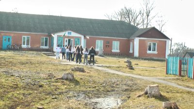 152 учні навчаються у Писарівському ліцеї. 152 учні навчаються у Писарівському ліцеї.