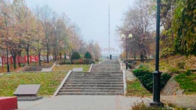 З головної площі тимчасово окупованого Мелітополя зник російський триколор