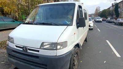 Відмовили гальма: У Рівному трапилась потрійна ДТП Відмовили гальма: У Рівному трапилась потрійна ДТП