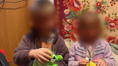 Поліцейські Херсона склали протокол на жінку, яка покинула двох маленьких дітей на бабусю Поліцейські Херсона склали протокол на жінку, яка покинула двох маленьких дітей на бабусю