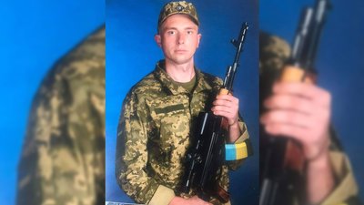 На Сновщині прощалися з двома бійцями, які захищали Чернігівщину