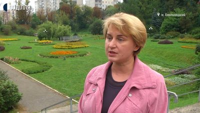 Науковиця-екологиня Наталія Міронова допускає, що забруднення водойми на Озерній відбувається саме фільтратом з міського сміттєзвалища. Науковиця-екологиня Наталія Міронова допускає, що забруднення водойми на Озерній відбувається саме фільтратом з міського сміттєзвалища.