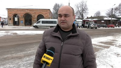 Не можуть знайти водія: у Новгороді-Сіверському понад пів року не працює єдиний маршрутний автобус Не можуть знайти водія: у Новгороді-Сіверському понад пів року не працює єдиний маршрутний автобус