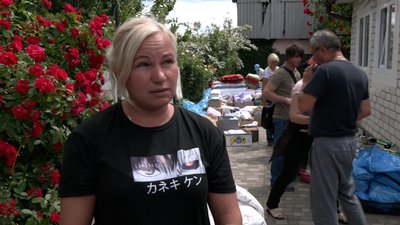 Одяг, білизна, меблі – жителька Чернігова роздає речі тим, хто втратив житло через війну Одяг, білизна, меблі – жителька Чернігова роздає речі тим, хто втратив житло через війну