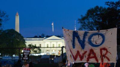 Вашингтон, США, протест, плакат No war, Іран
