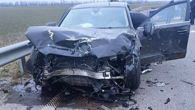 Виконував розворот: на Житомирщині на трасі Київ–Чоп в ДТП загинули двоє людей Виконував розворот: на Житомирщині на трасі Київ–Чоп в ДТП загинули двоє людей