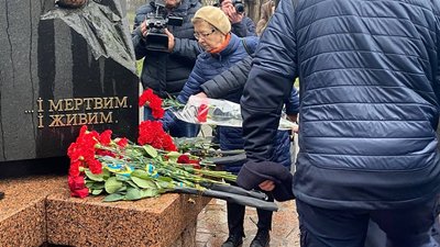 Черкащани вшанували пам'ять ліквідаторів аварії на Чорнобильській АЕС Черкащани вшанували пам'ять ліквідаторів аварії на Чорнобильській АЕС