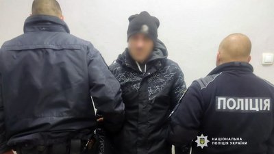 Наркотики розповсюджував житель Чернігова, його затримали 