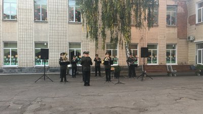 Нацгвардія привітала вчителів Нацгвардія привітала вчителів