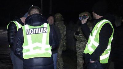 поліція, хабар, працівник, суд, архіваріус, гроші поліція, хабар, працівник, суд, архіваріус, гроші