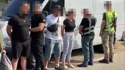 На Закарпатті затримано підозрюваних у незаконному переправленні чоловіків