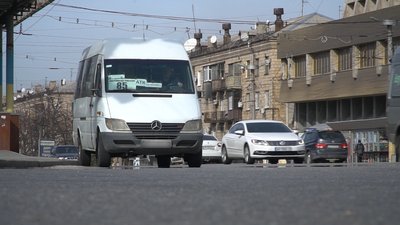 У Запоріжжі громадський транспорт не бере стоячих пасажирів: у чому причина? У Запоріжжі громадський транспорт не бере стоячих пасажирів: у чому причина?