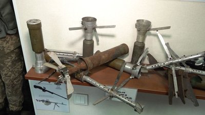 Нові експонати поповнили фонд "Патріотичного музею АТО" у Черкасах Нові експонати поповнили фонд "Патріотичного музею АТО" у Черкасах