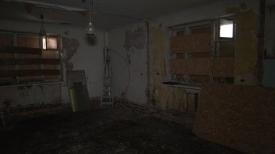 Зруйновані будинки, пліснява на вцілілих стінах. Як живуть херсонці через п'ять місяців після підриву РФ Каховської ГЕС Зруйновані будинки, пліснява на вцілілих стінах. Як живуть херсонці через п'ять місяців після підриву РФ Каховської ГЕС