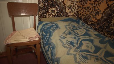 На Рівненщині підлітка тримали у кімнаті без вікон. Як це пояснюють родичі