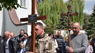 На Тернопільщині віддали шану загиблому бійцю Сергієві Марущаку На Тернопільщині віддали шану загиблому бійцю Сергієві Марущаку