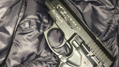 Патрульні затримали чоловіка, який вчинив стрілянину у Приморському районі Одеси Патрульні затримали чоловіка, який вчинив стрілянину у Приморському районі Одеси