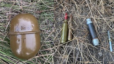 Кропивницькі гвардійці зупинили на блокпосту чоловіка з гранатами та набоями