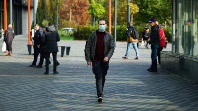 В Україні за добу — 7 464 нових випадків коронавірусу