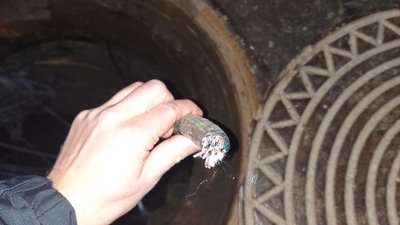У Дніпрі патрульні спіймали ймовірну крадійку кабелю У Дніпрі патрульні спіймали ймовірну крадійку кабелю