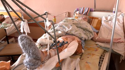 Мріє знову повноцінно ходити: історія чернігівки Ольги Бубри, яка рік тому потрапила під обстріл у черзі по хліб Мріє знову повноцінно ходити: історія чернігівки Ольги Бубри, яка рік тому потрапила під обстріл у черзі по хліб