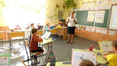 Інклюзивна освіта на Вінниччині: хто такий асистент дитини і як він допомагає під час навчання Інклюзивна освіта на Вінниччині: хто такий асистент дитини і як він допомагає під час навчання