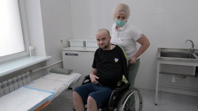 Як працюють медсестри в медзакладі на Волині, де лікуються після поранень бійці Як працюють медсестри в медзакладі на Волині, де лікуються після поранень бійці
