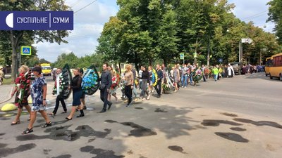 "Він був справжнім: щирим і скромним". У Сумах попрощалися з легкоатлетом Володимиром Голубничим "Він був справжнім: щирим і скромним". У Сумах попрощалися з легкоатлетом Володимиром Голубничим