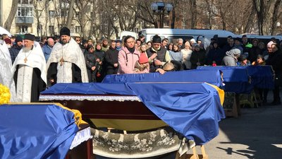 «Взяти і забрати життя»: у Полтаві попрощалися з п’ятьма загиблими воїнами