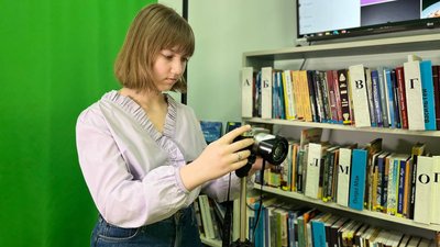 Переселенка з Краматорська навчає дітей у Луцьку мистецтву фотографії Переселенка з Краматорська навчає дітей у Луцьку мистецтву фотографії